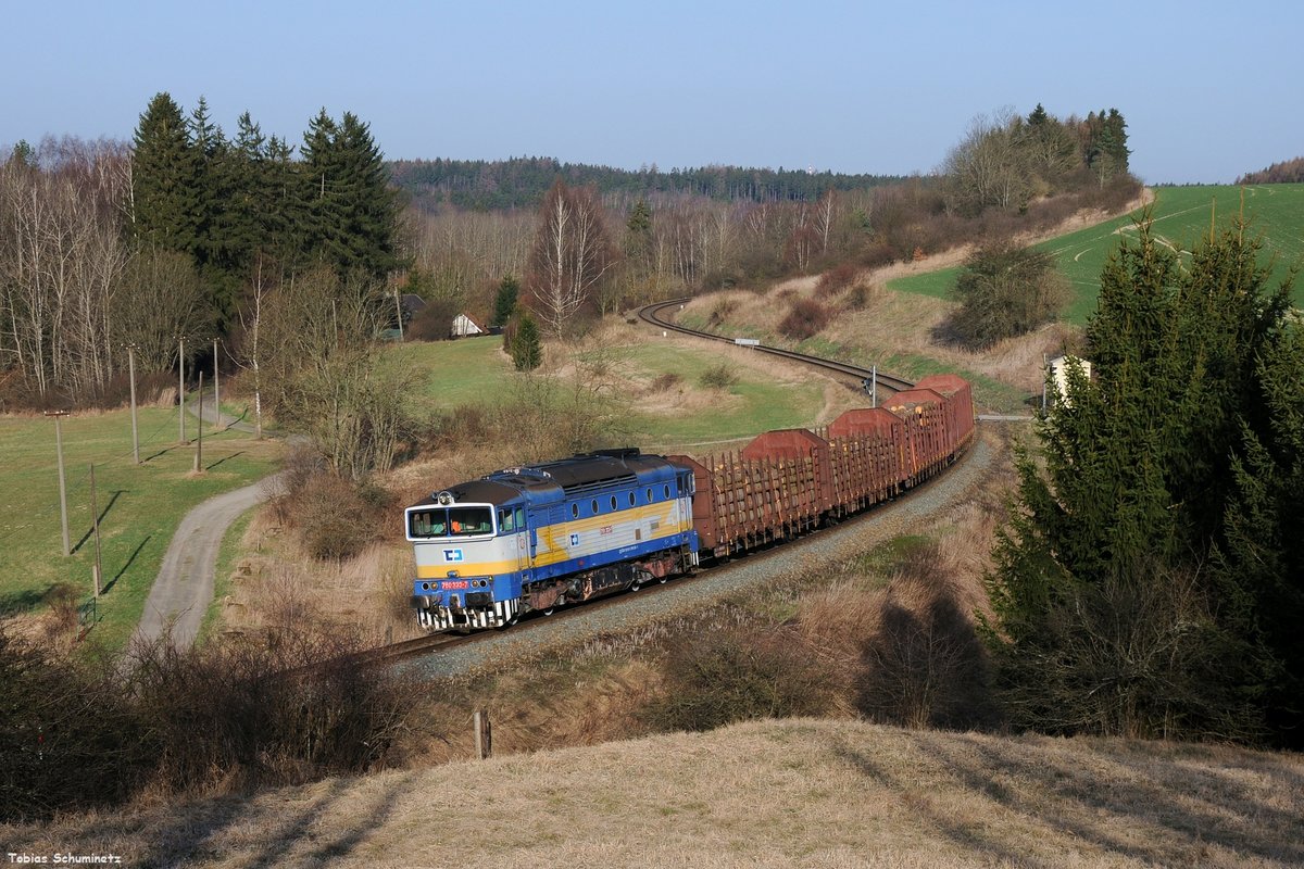 750 333 (CZ-CDC 92 54 2 750 333-7) mit Güterzug Mn82342 bei Sobinov am 09.04.2018 