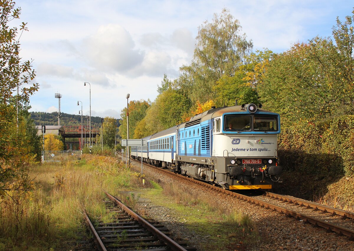 750 701-5 als Sp 1403 zu sehen am 14.10.26 in Jesen�k.
