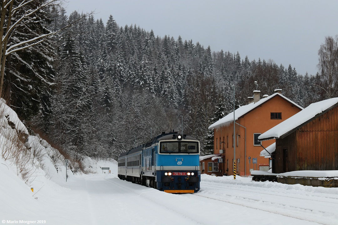 750 716-3 am Sp 1707 Zábřeh na Moravě - Jeseník unterwegs im Bf Branná, 13.01.2019