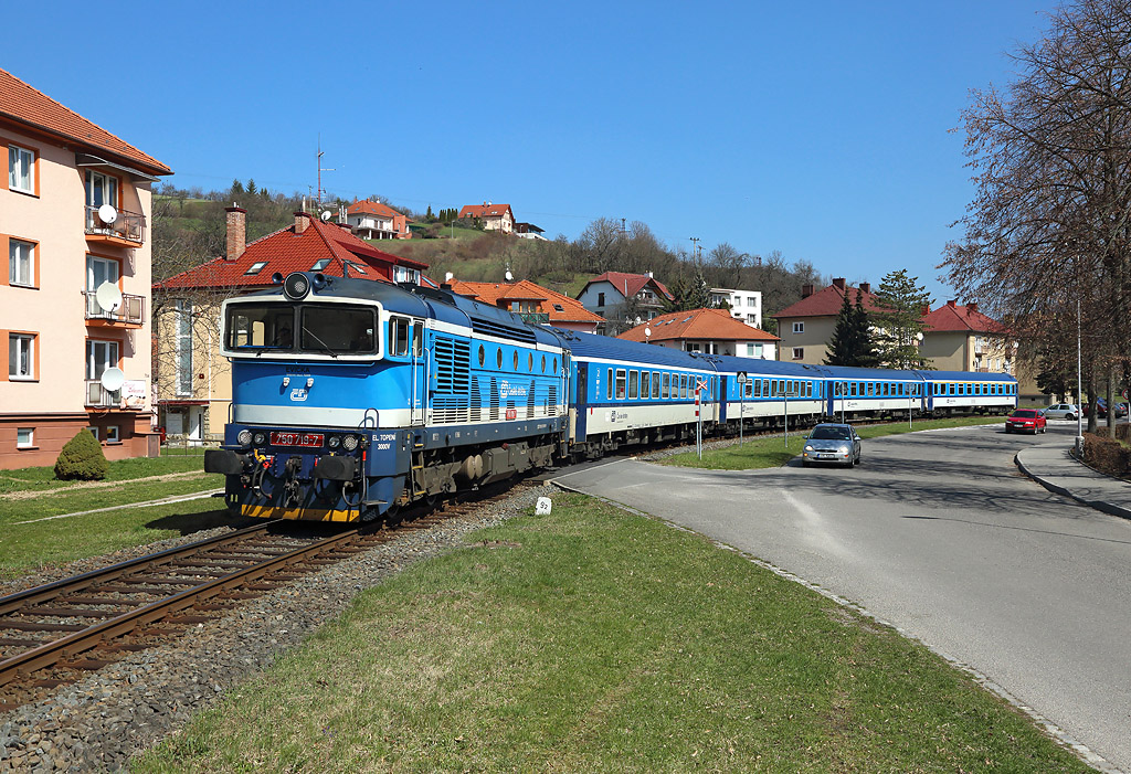 750 719 departs Luhacovice whilst working train 886, 1231 Luhacovice - Prague Smichov, 31 March 2019