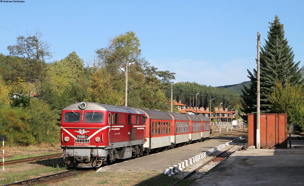 75006-7 mit dem R 16108 (Dobrinishte-Septemvri) in Dobrinischte 13.9.18