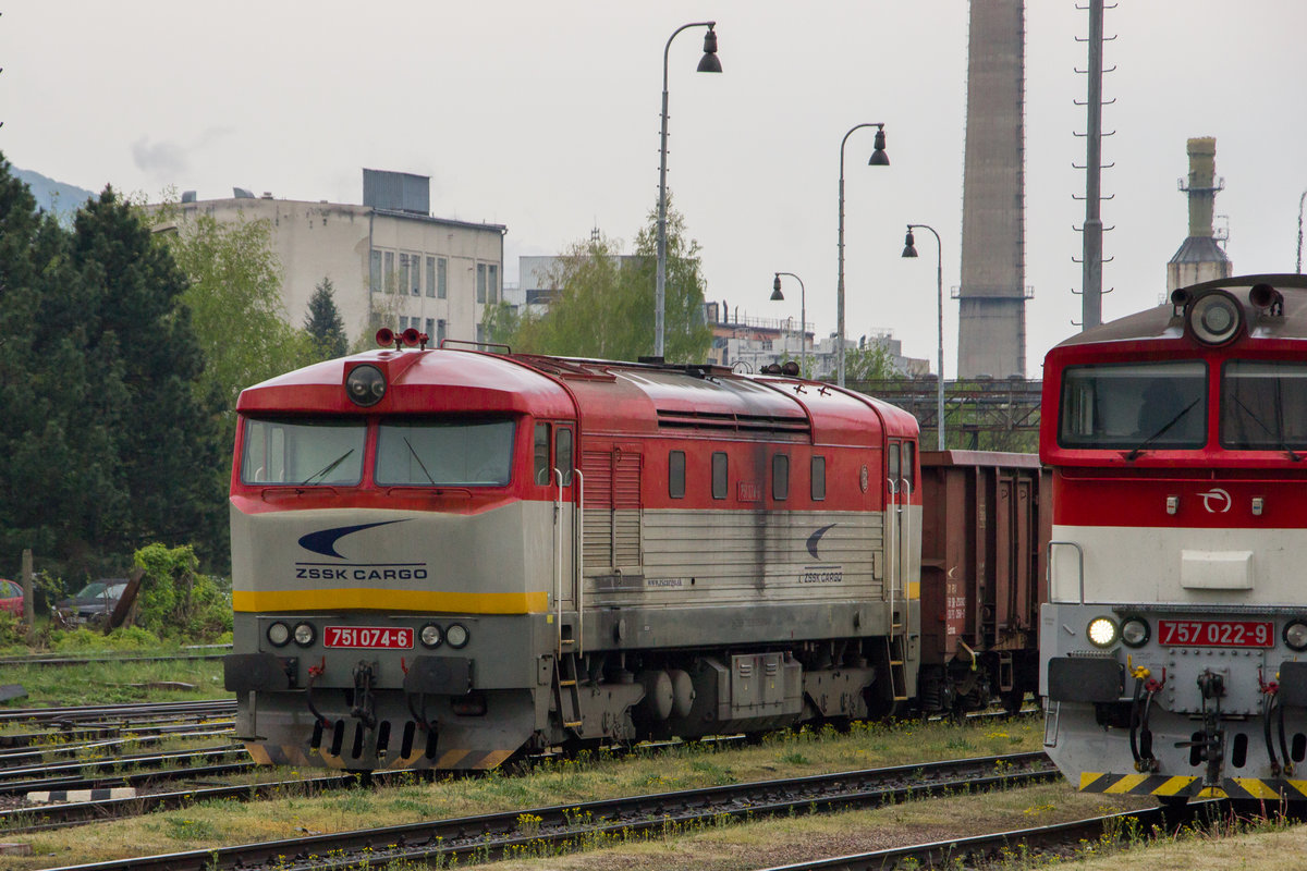 751 074-6 steht am 23. April 2019 in Humenné. 