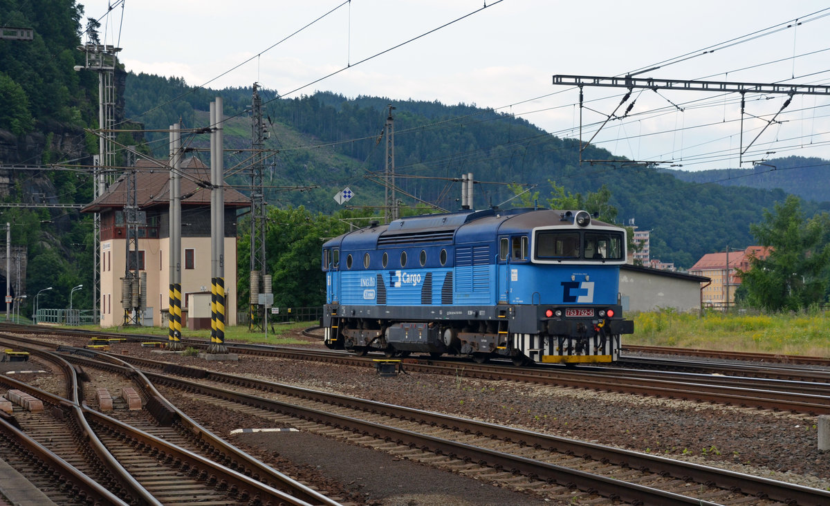 753 752 fuhr am 15.06.16 Lz aus dem Bahnhof Decin in den dortigen Güterbahnhof.