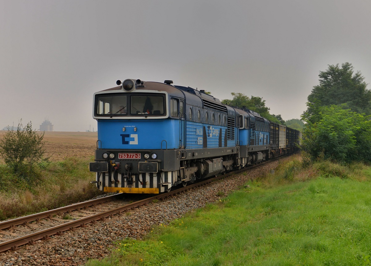 753 772 + 753 771 mit einem Kokszug am 06.09.2014 bei Stod. 