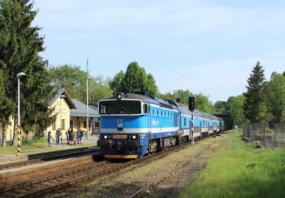 754 008-1 als Os 9055 zu sehen am 03.05.25 in Praha Zbraslav.