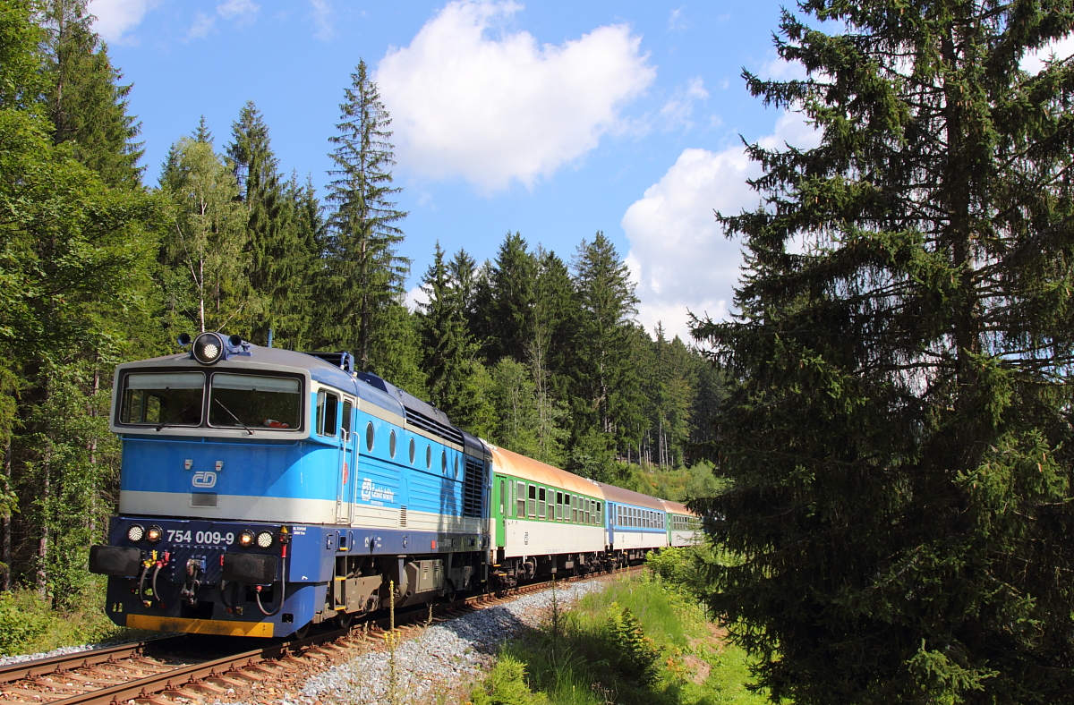 754 009-9 CD bei Bayerisch Eisenstein am 18.08.2016.