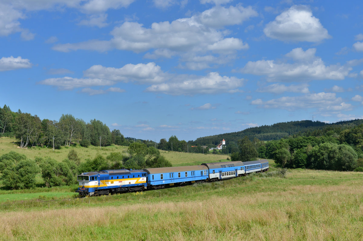 754 024 mit einem Os am 07.08.2016 bei Polna na Sumave. 