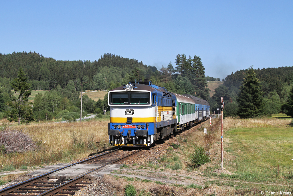 754 024 mit OS 8121 am 29.08.2015 bei Hodnov.