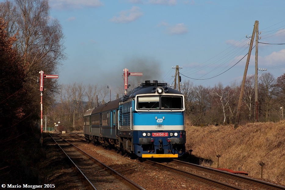754 041-2 mit den Rx 776 (Pancir) nach Železná Ruda-Alžbětín in Janovice nad Úhlavou am 26.02.2015