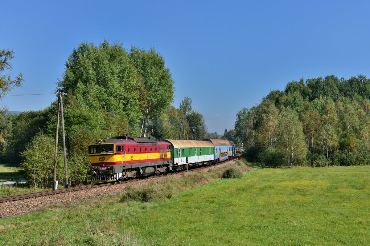 754 044 mit einem Os am 15.09.2016 bei Nova Pec.
