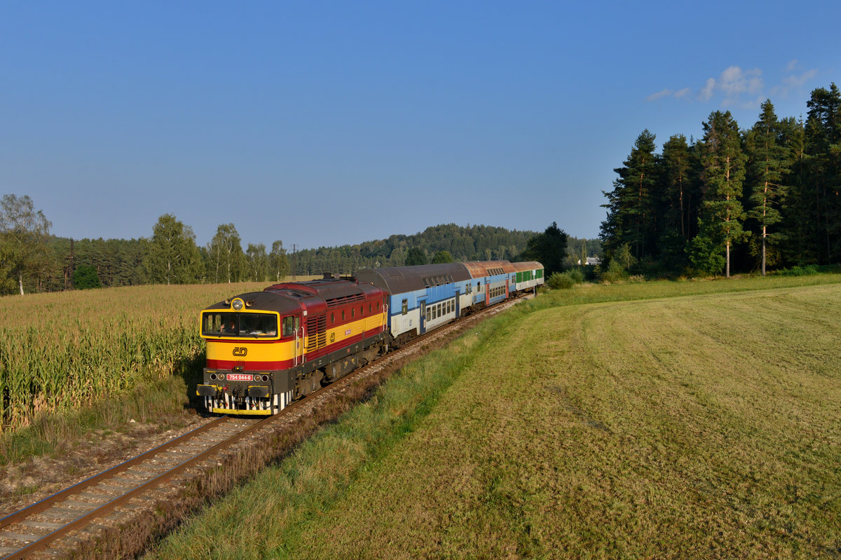 754 044 mit einem Os am 15.09.2016 bei Trisov.  