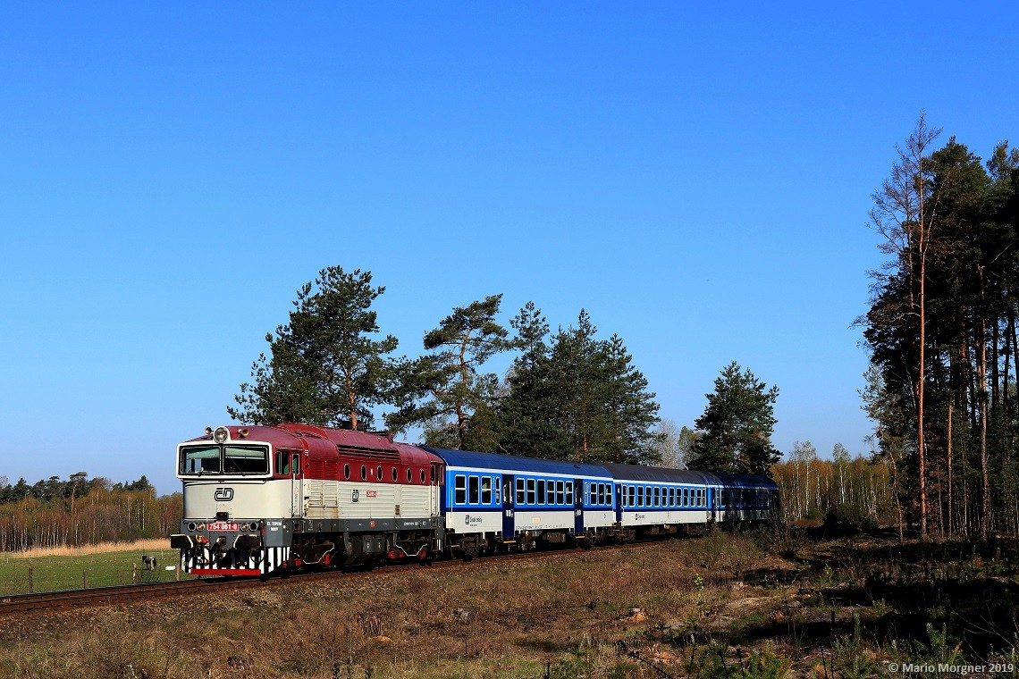 754 061 am R 1103 Rumburk - Kolín unterwegs zwischen Jestřebí - Staré Splavy, 21.04.2019