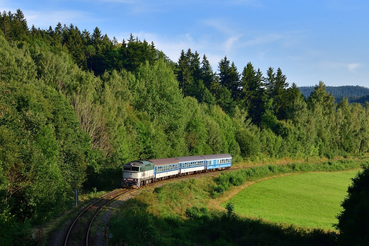 754 074 mit Os 7503 am 31.08.2019 bei Zelena Lhota. 