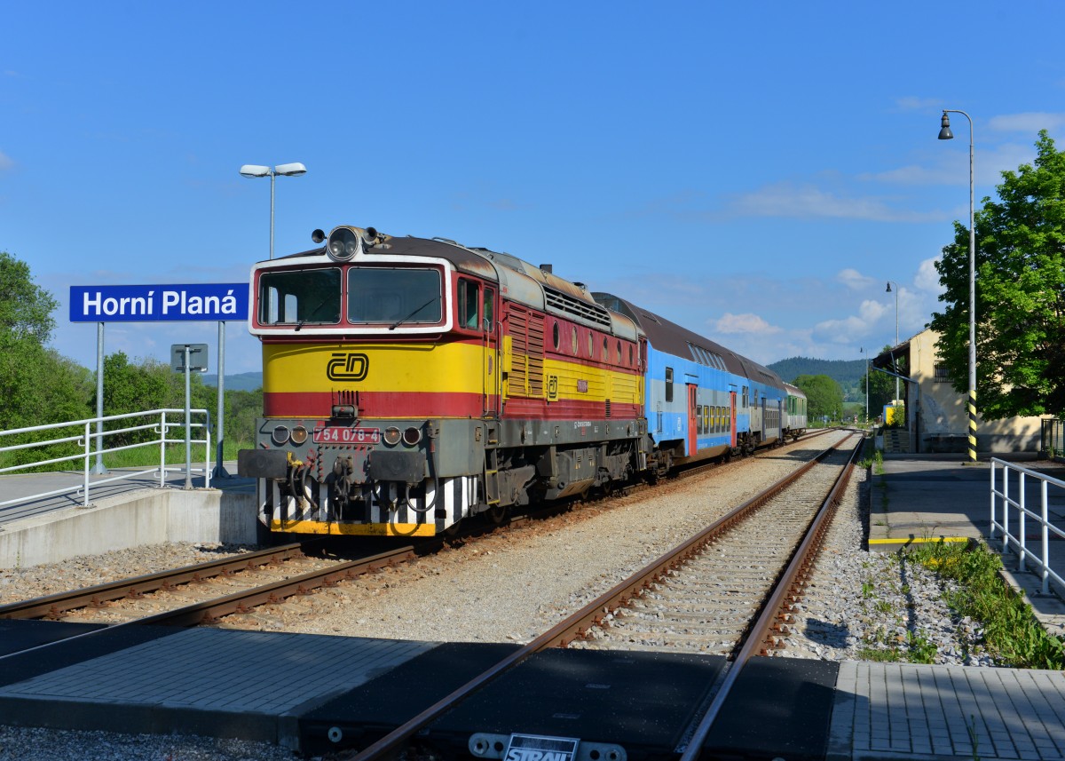 754 078 mit einem Os am 01.06.2014 in Horni Plana. 