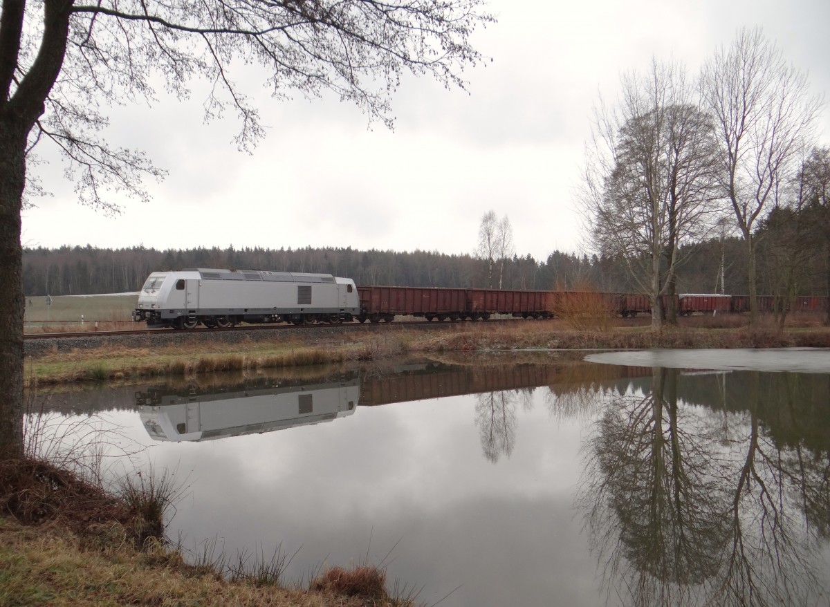 76 111 fährt hier am 28.02.15 durch Pöllwitz.