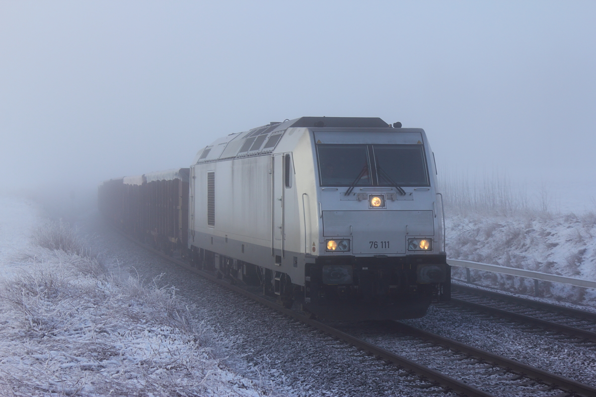 76 111 SWT bei Marktleuthen im Nebel am 25.02.2016.