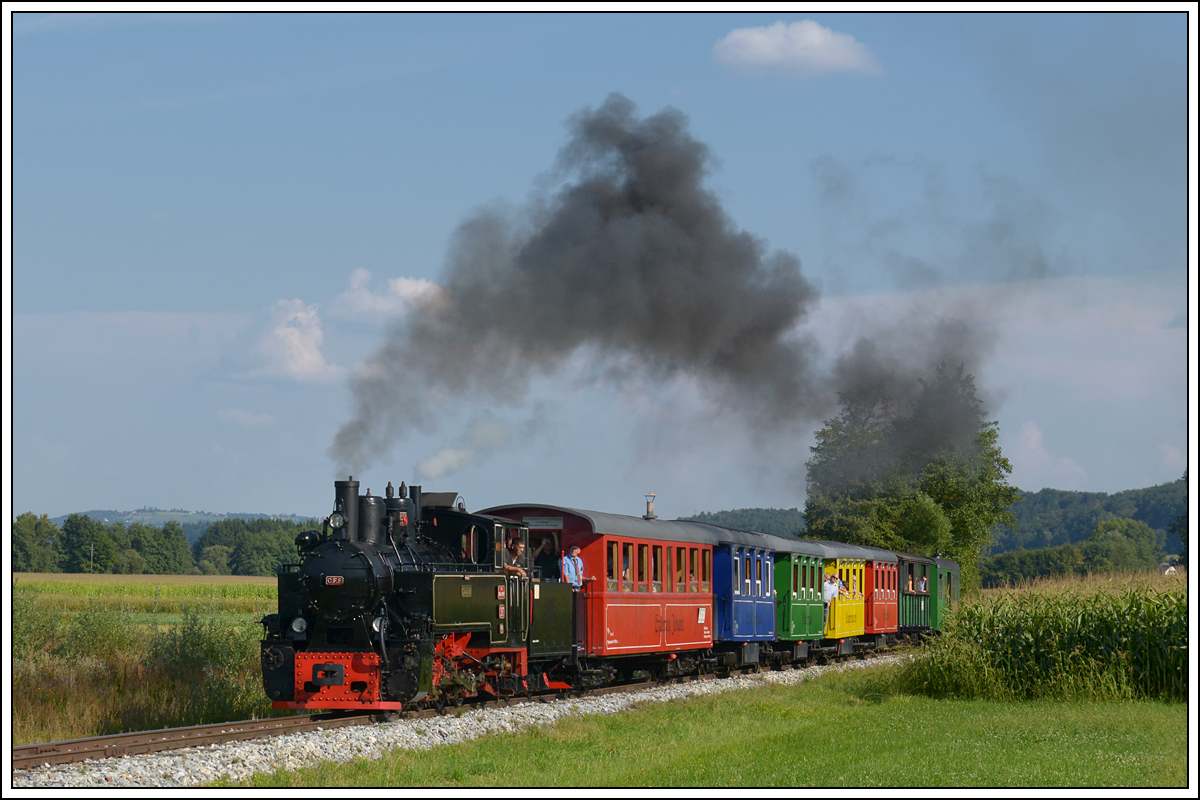 764-411R der Stainzer Bahn am 19.8.18 auf der Fahrt von Preding nach Stainz kurz vor Neudorf/Stainztal aufgenommen.