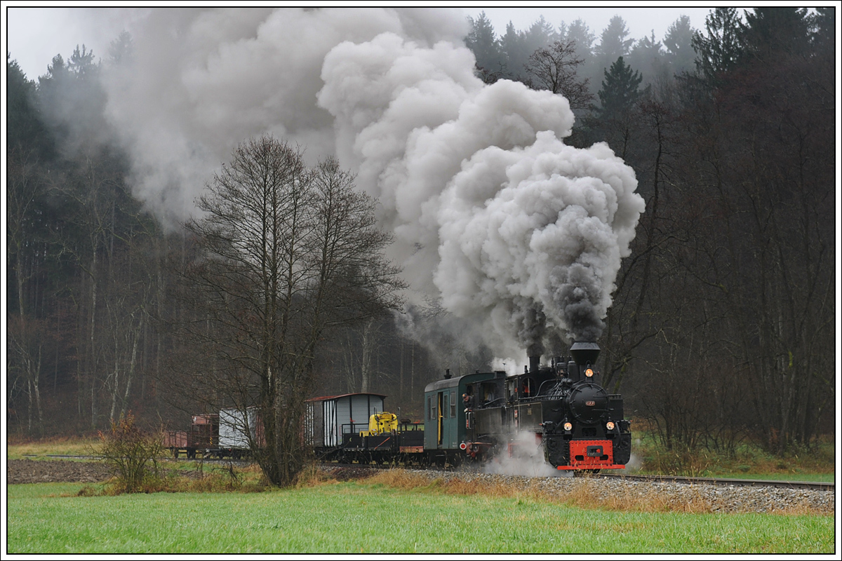 764.411R und 298.56 (U 6) kurz vor Kraubath am 29.11.2014.