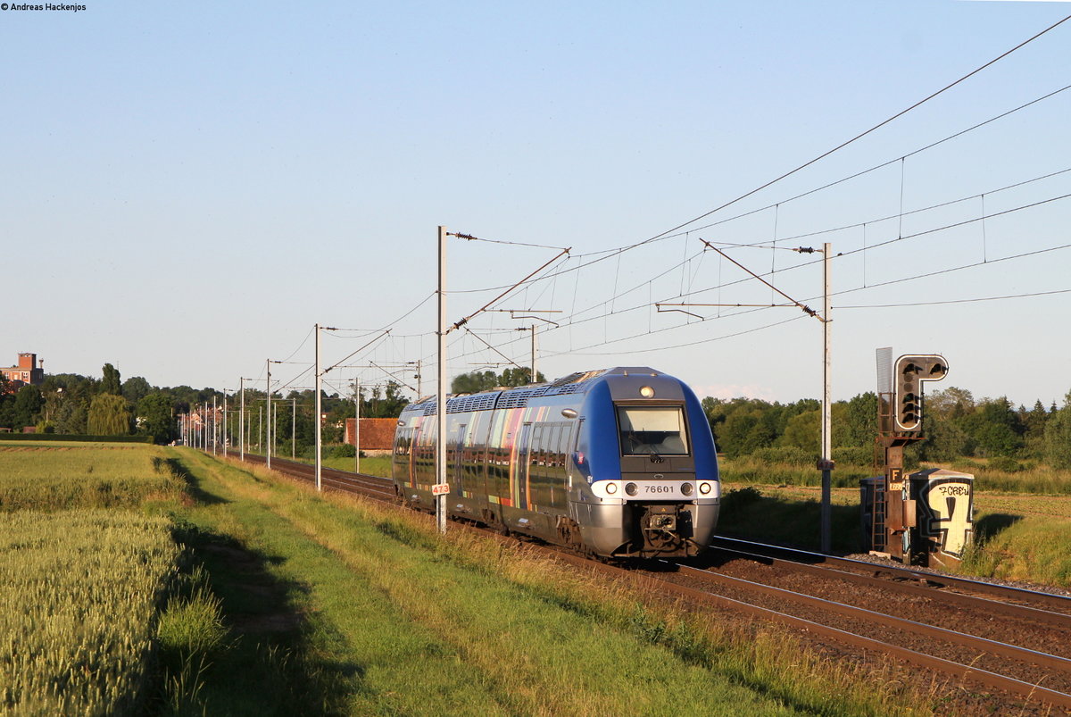 76601 als TER30142 (Strasbourg-Sarrebourg) bei Hochfelden 13.6.19