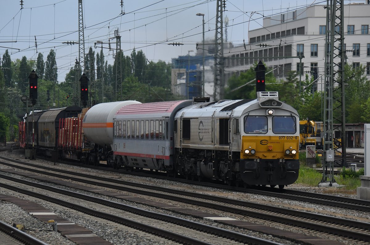 77 032 am 25.05.19 in München Ost