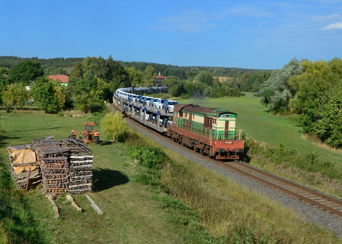 771 137 mit Nex 48330 am 17.09.2015 bei Blizejov.