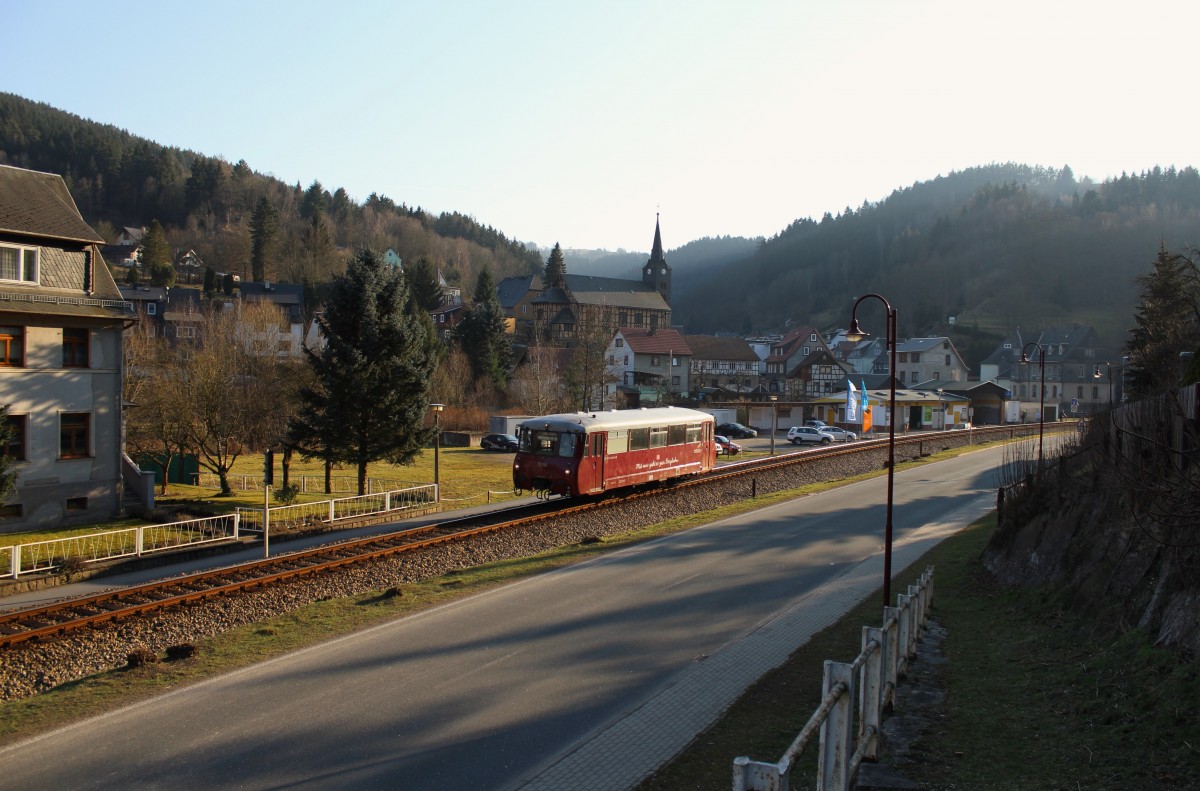 772 140 war am 20.03.15 wieder im Plandienst zwischen Rottenbach und Katzhütte eingesetzt. Hier zu sehen in Mellenbach-Glasbach.