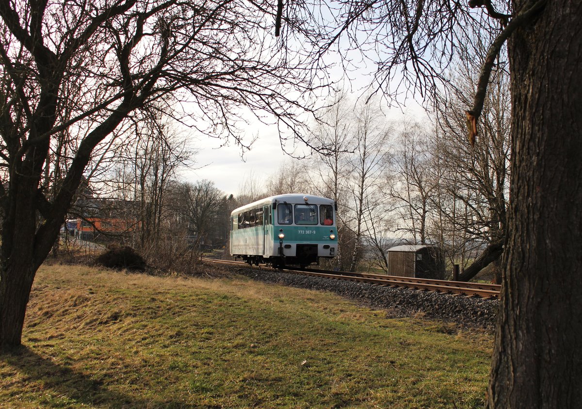 772 367-9 fuhr am 15.02.20 zwischen Adorf und Zwotental. Hier ist der Triebwagen in Gunzen zu sehen.