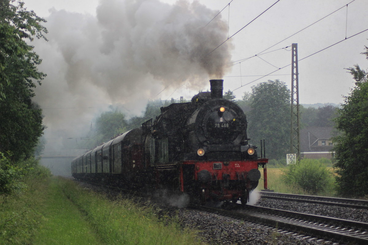 78 468 auf ihrer Fahrt von Lengerich nach Hamburg am 17.6.16 bei Natrup-Hagen