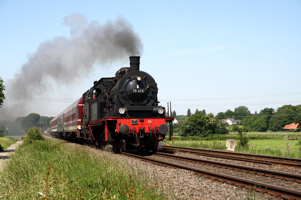 78 648 als  DLr 25487 auf dem Weg von Lengerich nach Brilon Wald am 31.05.2014, aufgenommen bei Dellwig.