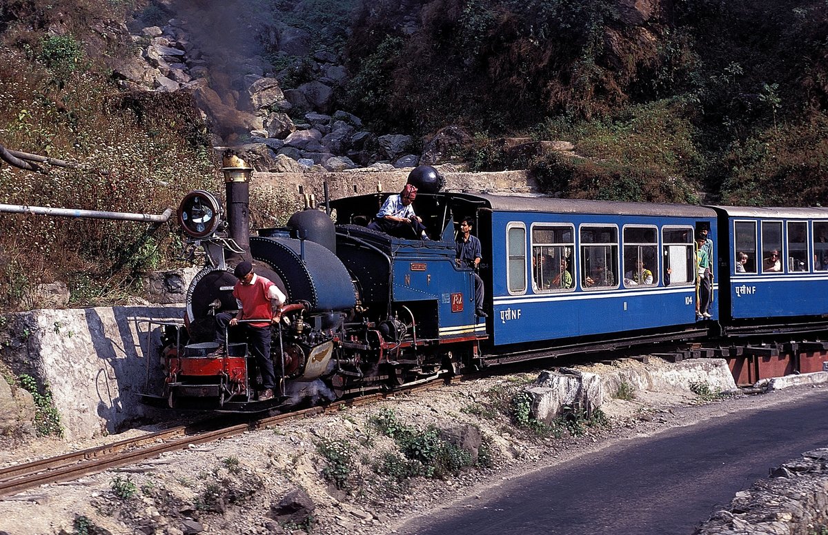 782  bei Kurseong  03.04.96