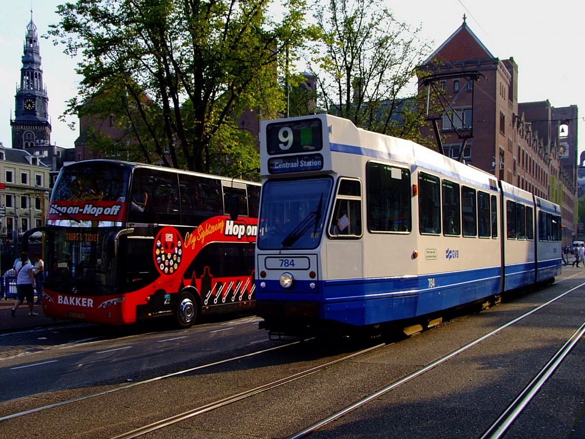 784, als Lijn9 zur Amsterdam Centraal-Station; 110831