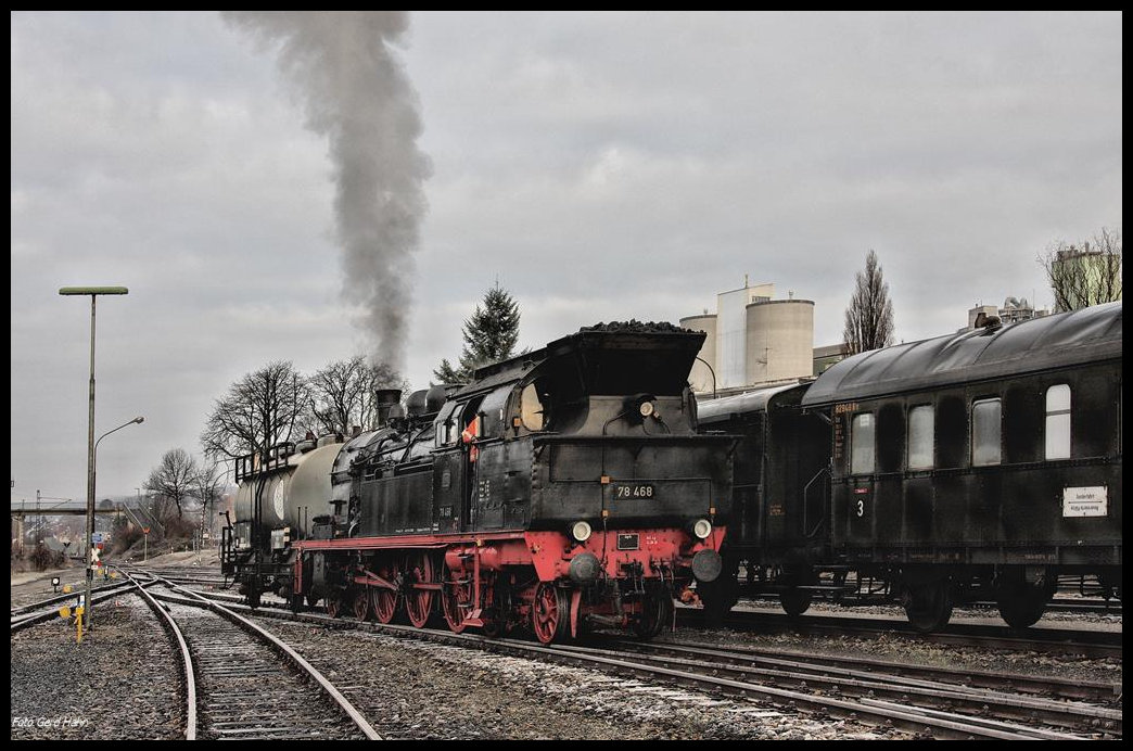78468 war am 3.12.2016 Schiebelok für V 200033. Hier wird sie gerade im BW Lengerich - Hohne der Teutoburger Wald Eisenbahn auf ihre Fahrt vorbereitet.