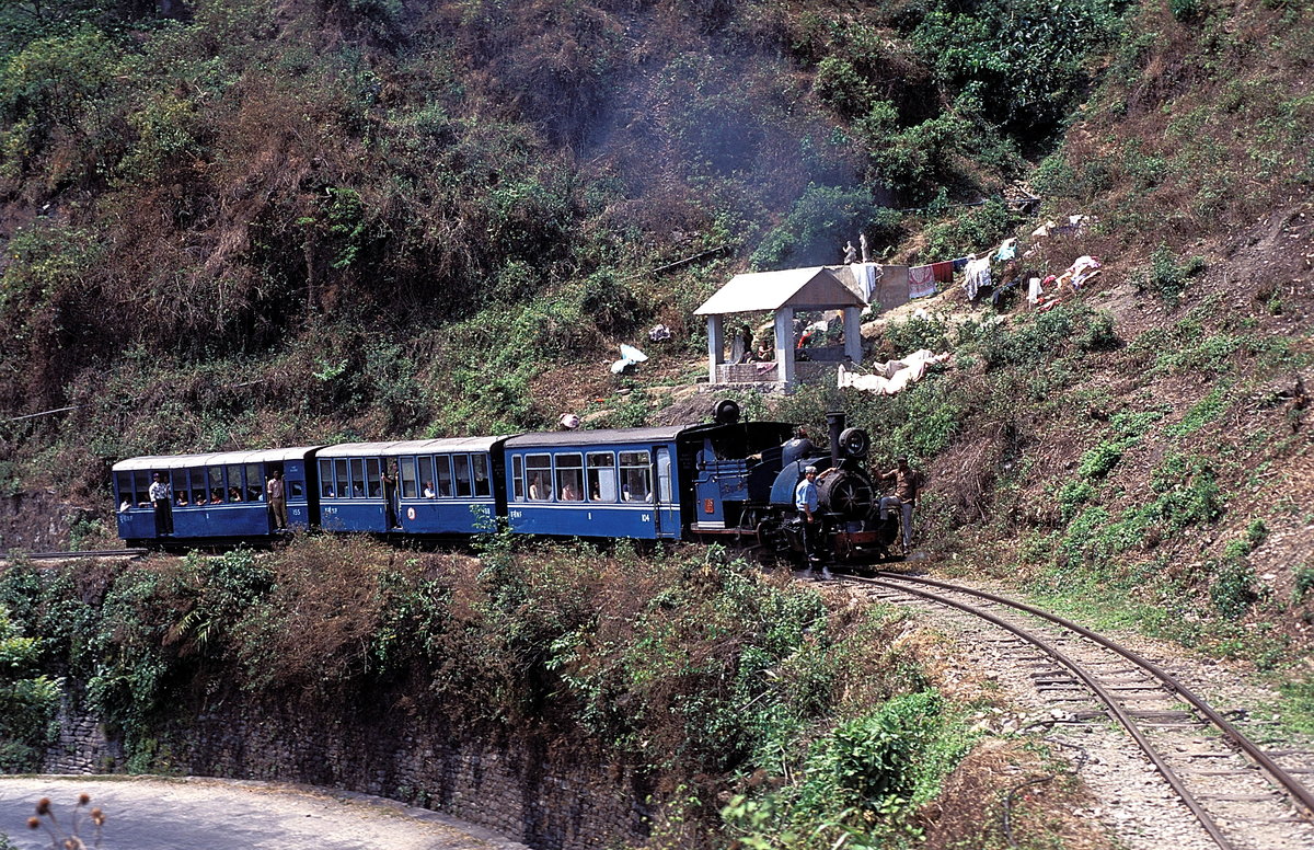 785  bei Tindharia  03.04.96