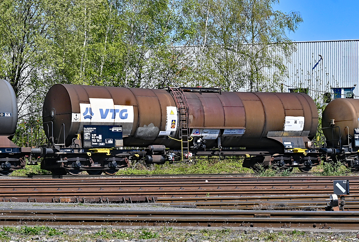 7932 194-2 VTG-Kesselwagen in Brühl-Vochem - 26.04.2021