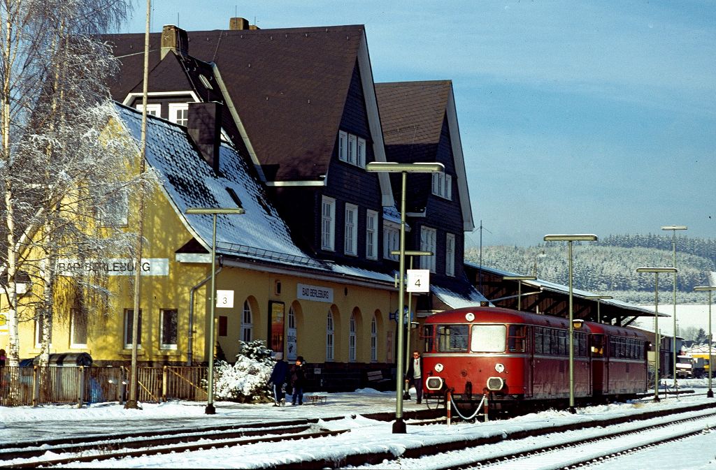 796 690 und 802 am 14.12.1996 in Bad Berleburg