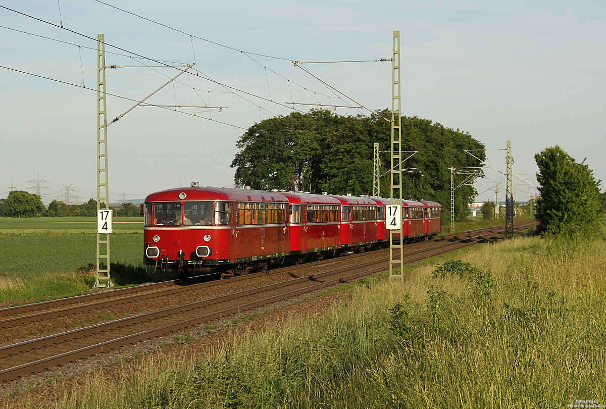 796 784 führt das Sixpack auf der Fahrt von Eltville nach Köln, bei Brühl am 01.06.2019