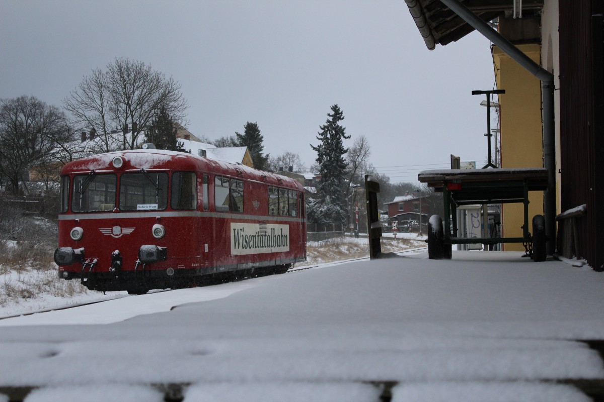798 307-4 der Wiesentatalbahn zu sehen am 29.12.14 in Mühltroff.