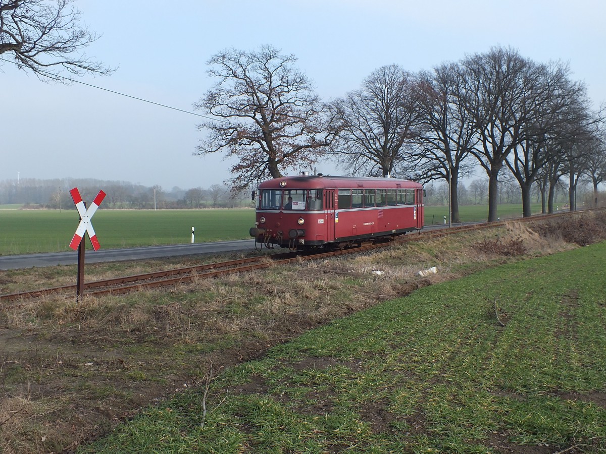 798 610 der EGP am 16.02.2015 kurz vor Einfahrt in den Haltepunkt Kuhbier auf der Strecke Pritzwalk - Putlitz.