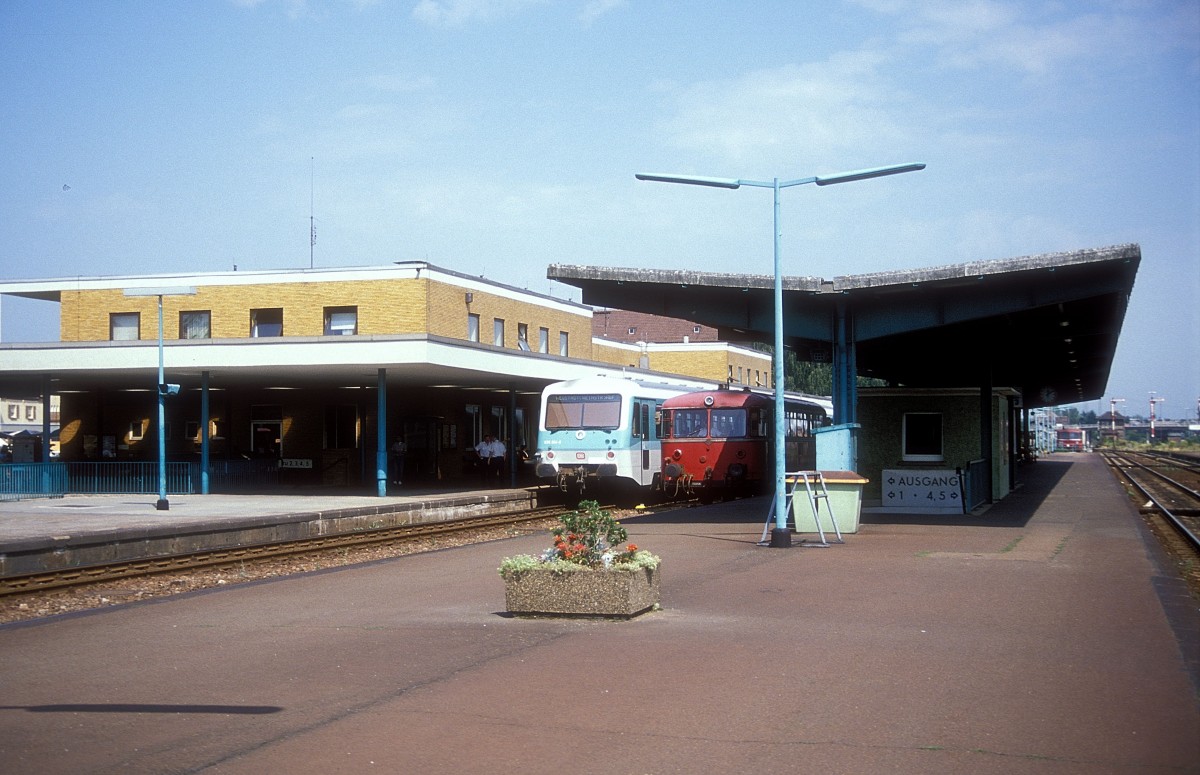 798 673 + 628 304  Landau  16.08.89