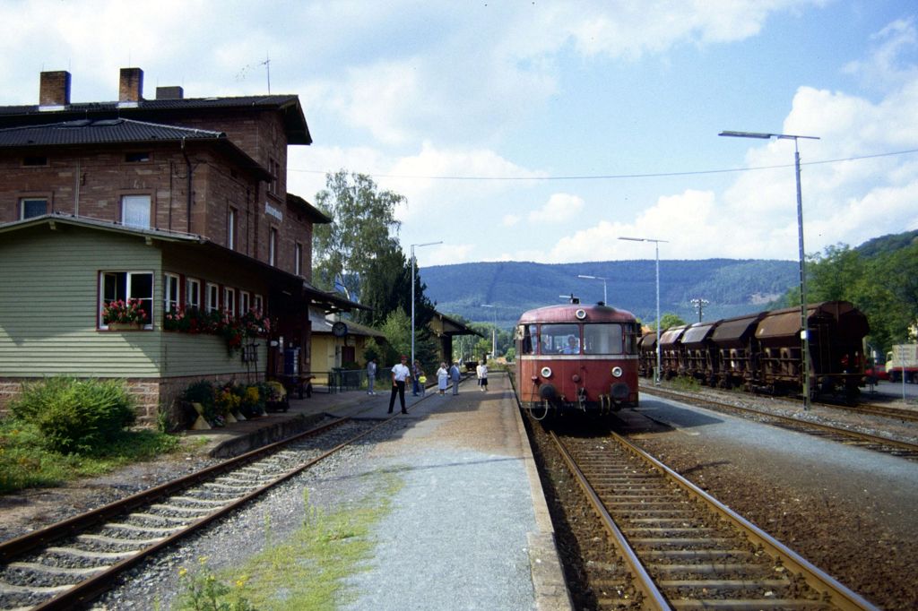 798 711 in Amorbach, 04.05.1993