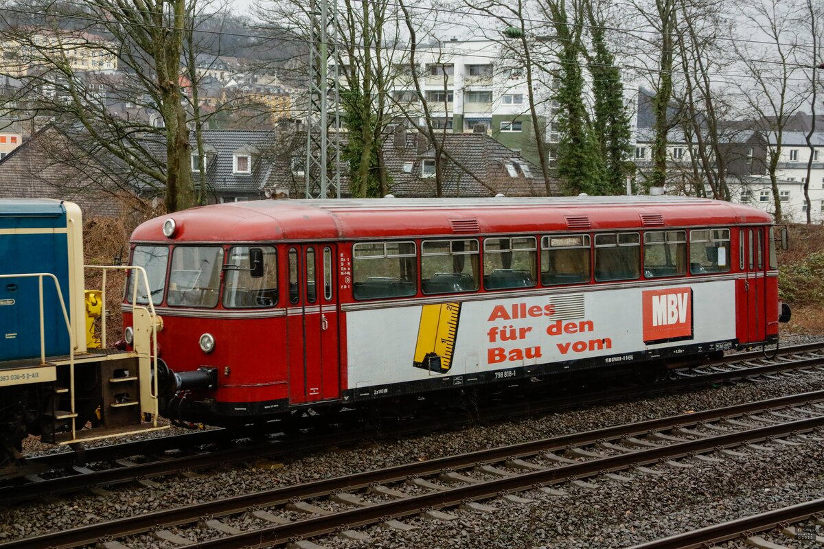 798 818-1 Schienenbus VT98 in Wuppertal, März 2023.