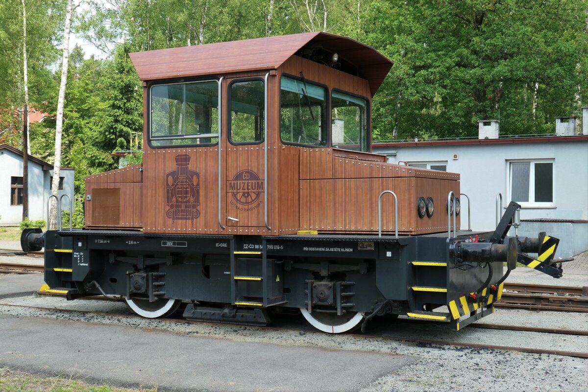 799.019 im Eisenbahnmuseum Lužná u Rakovníka, fotografiert am 05.06.2022