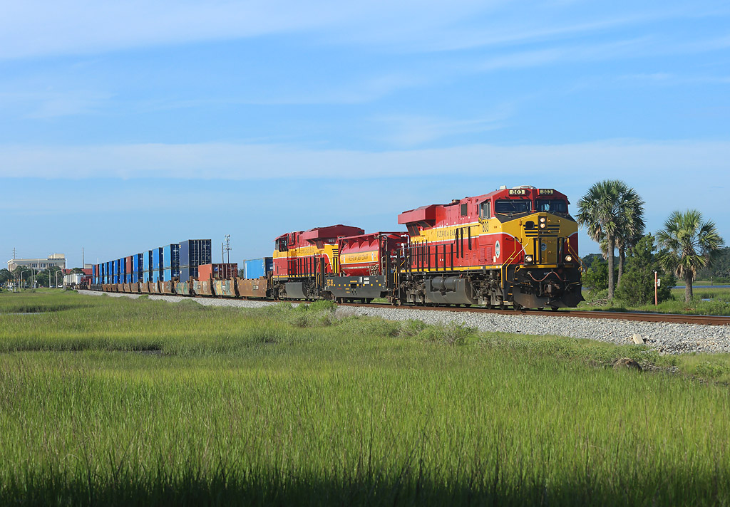 803 & 801 cross the marshes just north of Saint Augustine whilst hauling FEC226-25 from Hialeah to Bowden, 26 June 2018