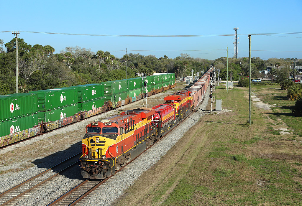 805 & 821 pass New Smyrna Beach whilst hauling train 103 to Miami, 2 March 2022
