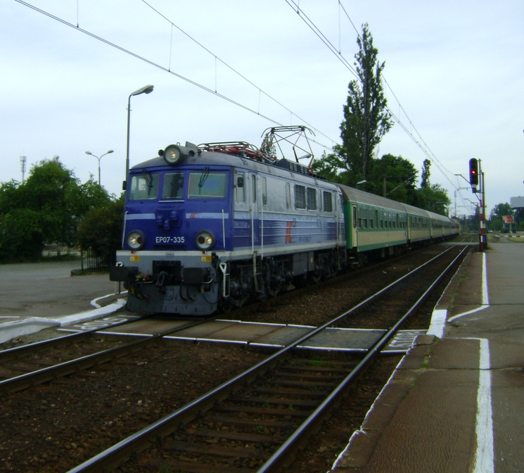 8.06.2012 EP07-335 mit TLK in Poznan Debiec