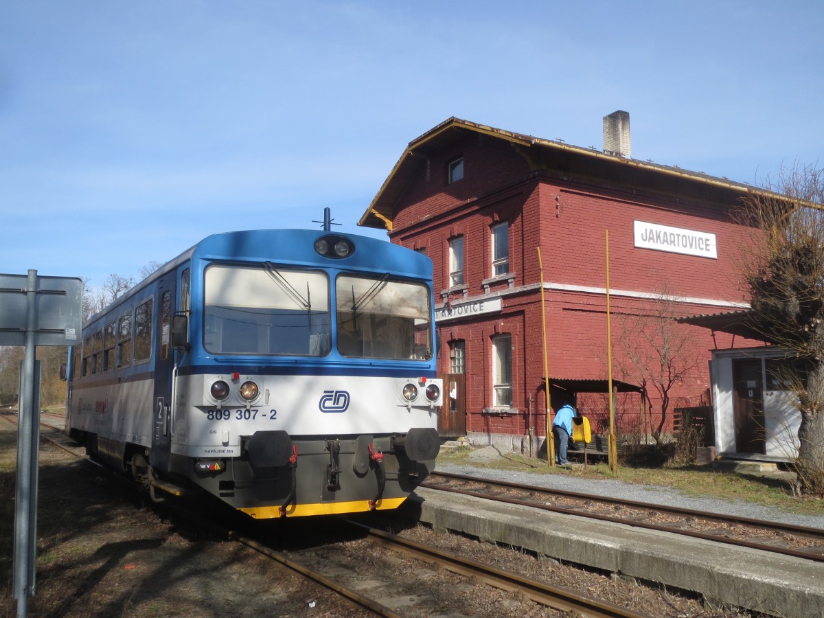 809-307-2 am 02.03.2014 aus Troppau Ost (Opava vychod) kommend an der Endstation Eckersdorf (Jakartovice). Die Strecke wird im April 2014 stillgelegt.