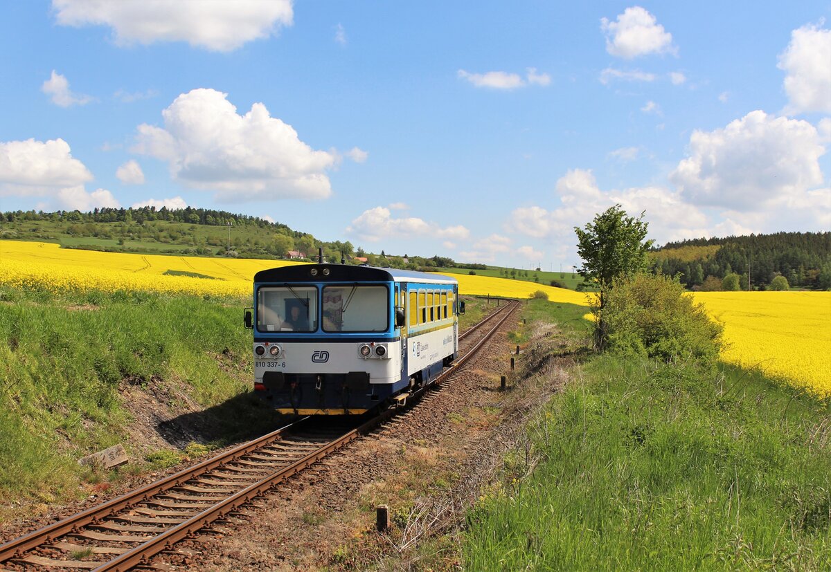 810 337-6 als Os 16706 war am 31.05.21 bei Chyše zu sehen. 