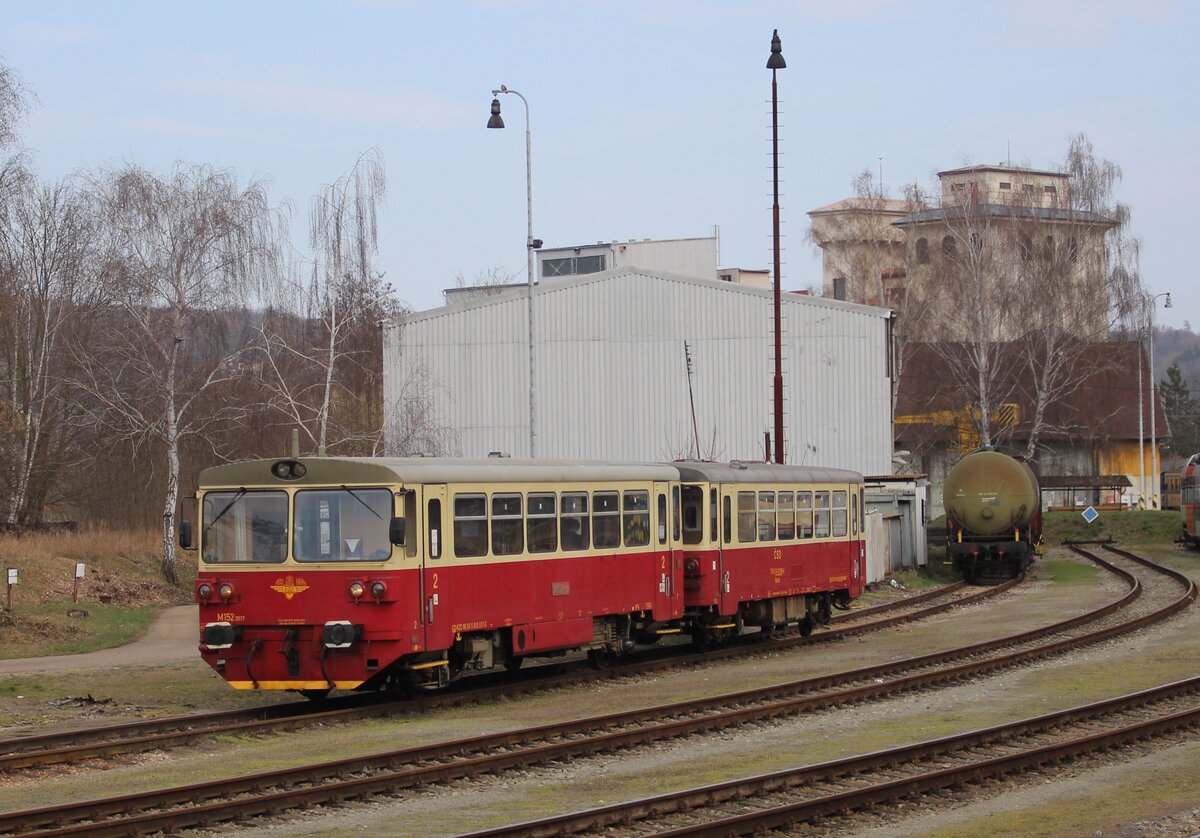 810 517 mit Beiwagen (KZC) standen am 28.03.26 in Čerčany.