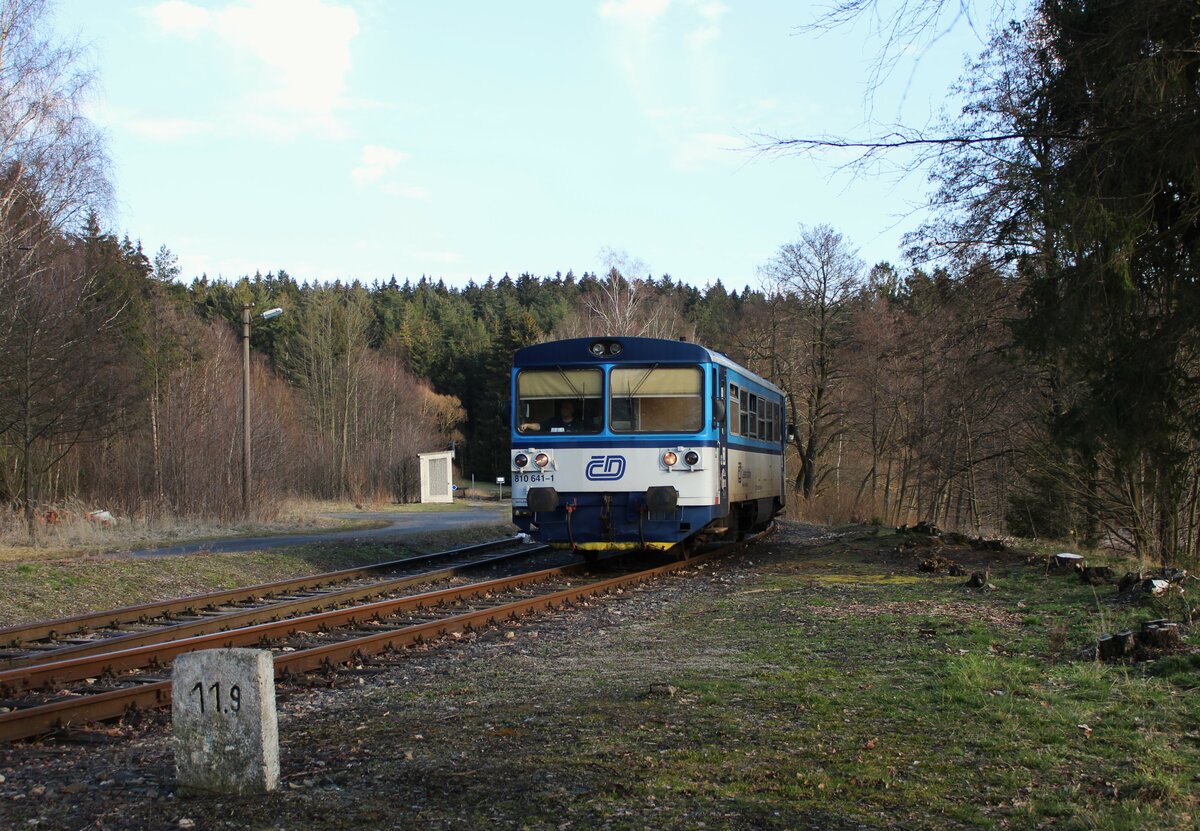 810 641-1 als OS 17222 zu sehen am 18.03.23 in Studánka.