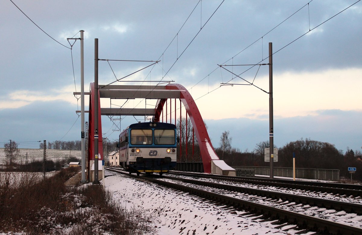 810 641-1 mit Os 27213 zu sehen am 18.12.17 bei Jindrichov.